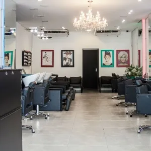 1. Os 5 Melhores Salões de Mega Hair em São Paulo para Transformações Incríveis
2. Mega Hair de Fita Adesiva: A Escolha Segura para um Cabelo Longo e Saudável
3. Descubra o ROM Concept: O Maior Salão de Beleza do Mundo em São Paulo
4. Como Escolher o Cabelo Ideal para Mega Hair: Dicas de Especialistas
5. Mega Hair em SP: Guia Completo dos Salões Mais Renomados