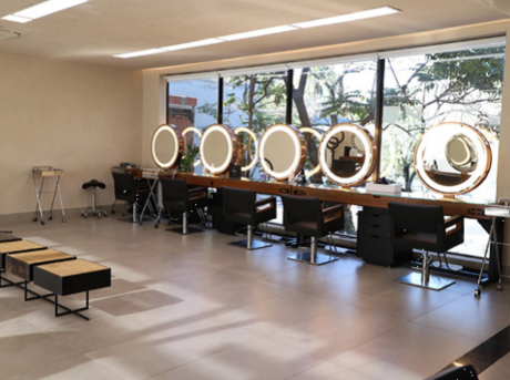 1. Os 5 Melhores Salões de Mega Hair em São Paulo para Transformações Incríveis
2. Mega Hair de Fita Adesiva: A Escolha Segura para um Cabelo Longo e Saudável
3. Descubra o ROM Concept: O Maior Salão de Beleza do Mundo em São Paulo
4. Como Escolher o Cabelo Ideal para Mega Hair: Dicas de Especialistas
5. Mega Hair em SP: Guia Completo dos Salões Mais Renomados