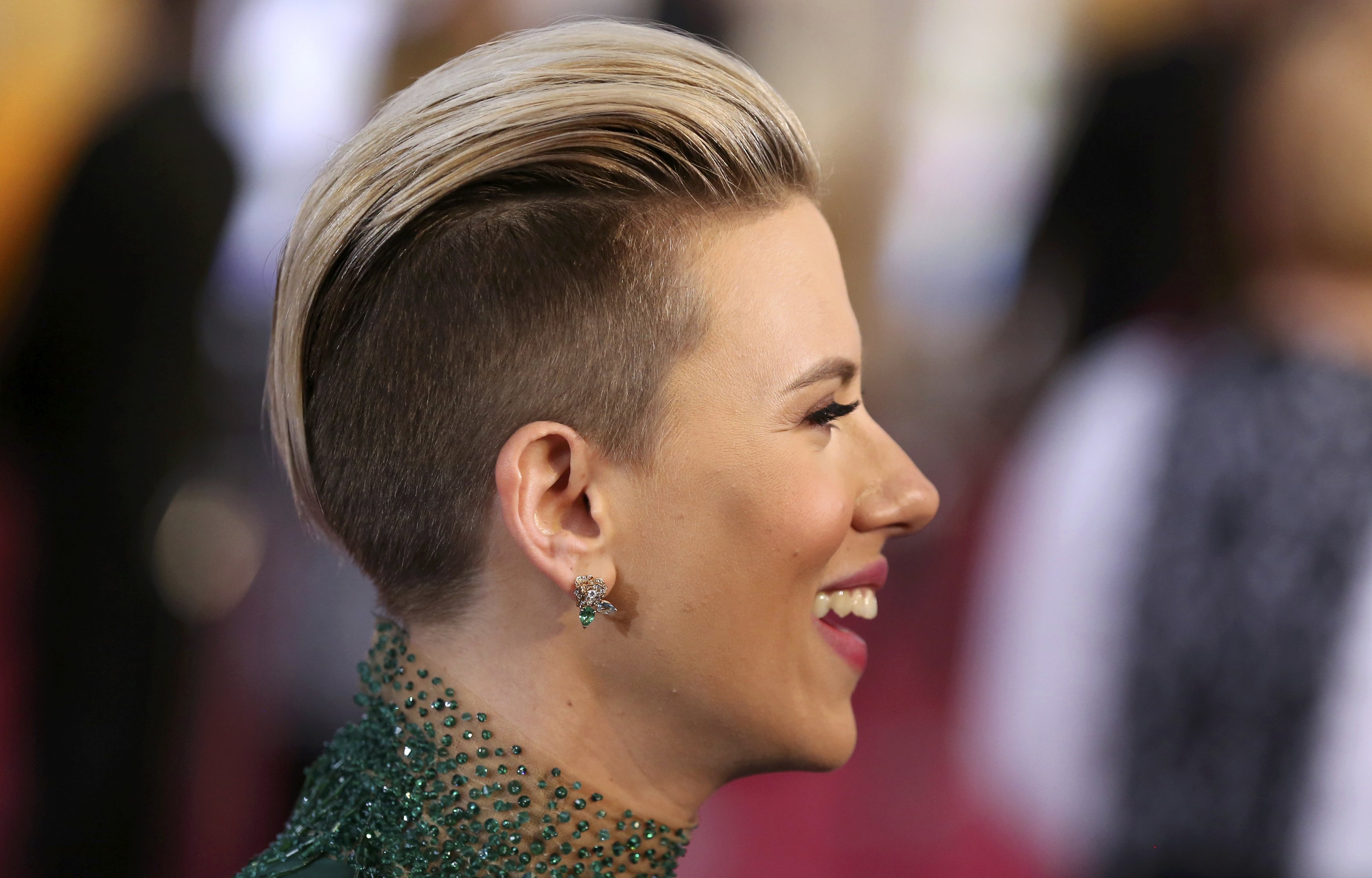 Undercut Feminino: Dicas para Adotar o Estilo da Scarlett Johansson
