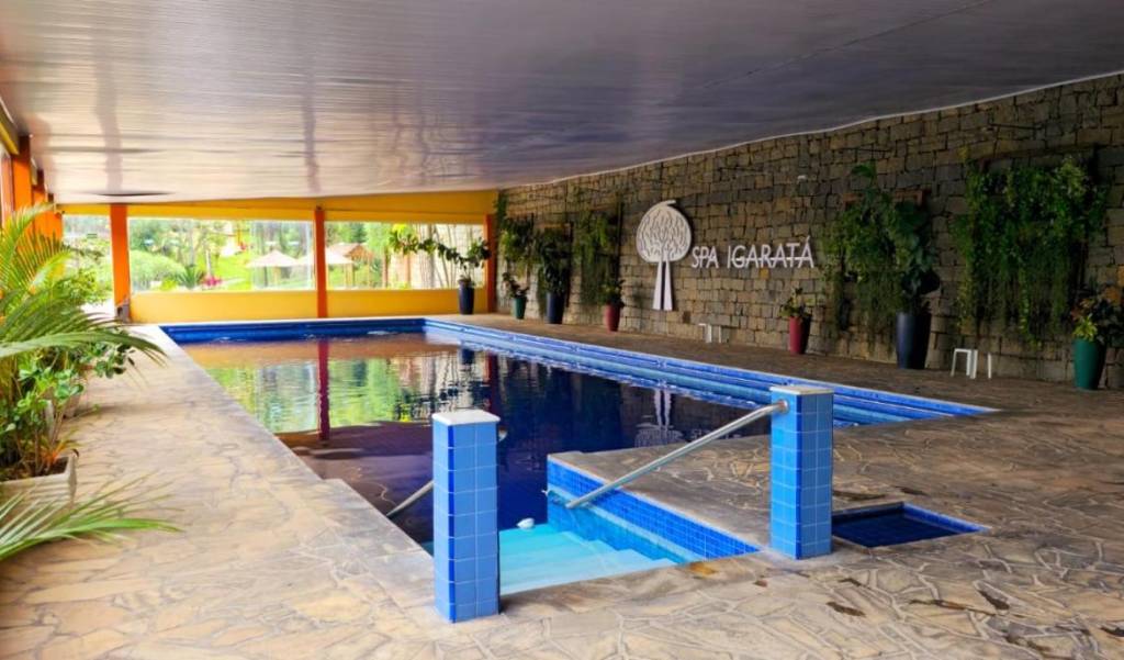 A ciência por trás do Head Spa: Benefícios para o couro cabeludo