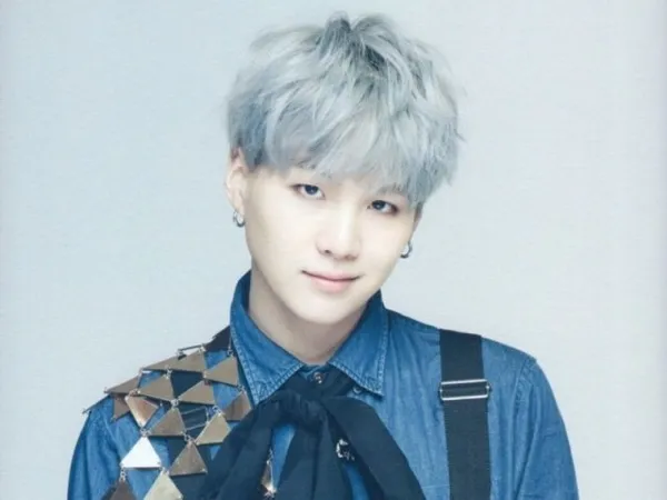 suga cabelo azul