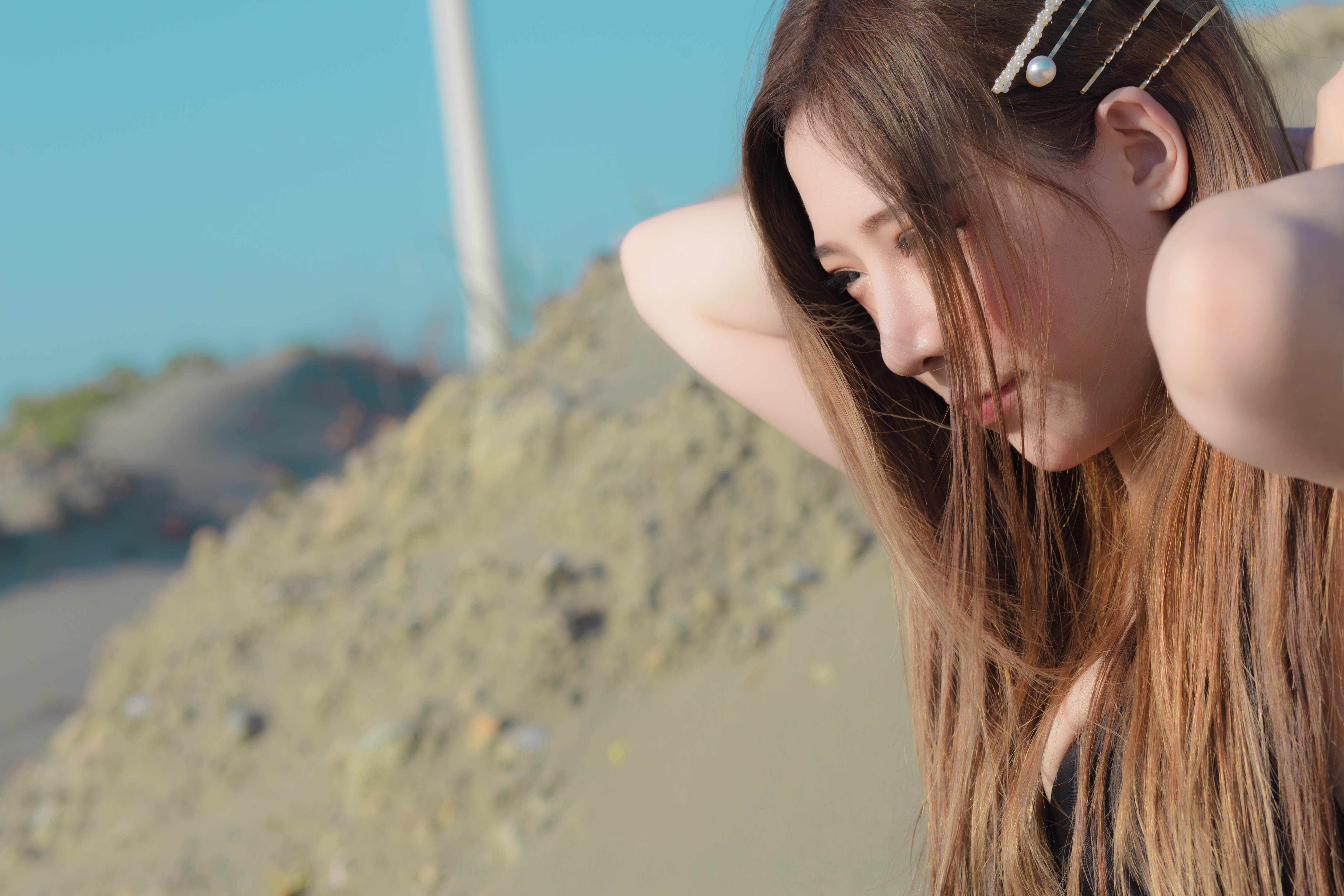 Rotina Essencial de Cuidados para Cabelos de Surfista: Proteja seus Fios do Mar e Sol