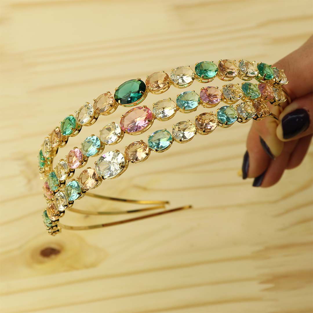 DIY: Crie Sua Própria Tiara de Carnaval com Estilo