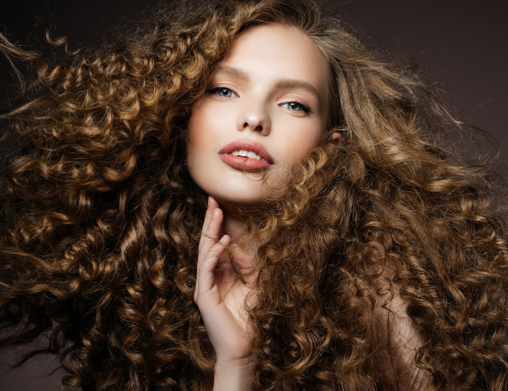 tinta de cabelo loiro escuro