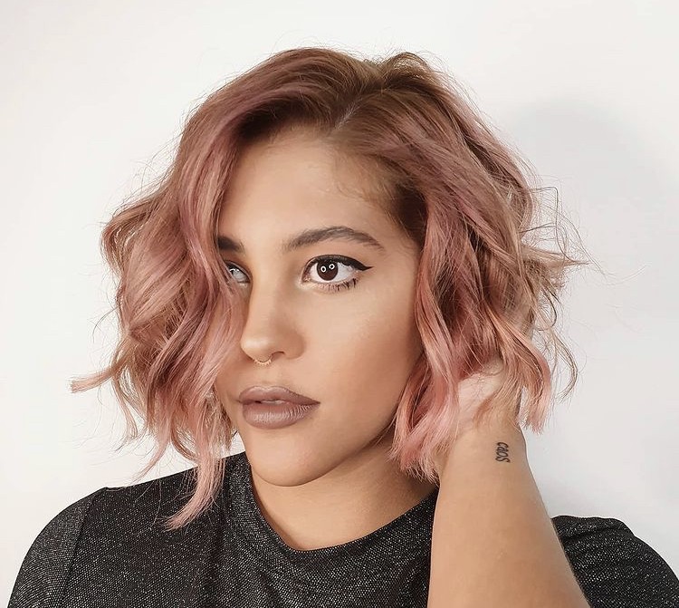 Guia Completo: Como Descolorir o Cabelo para um Rosa Perfeito