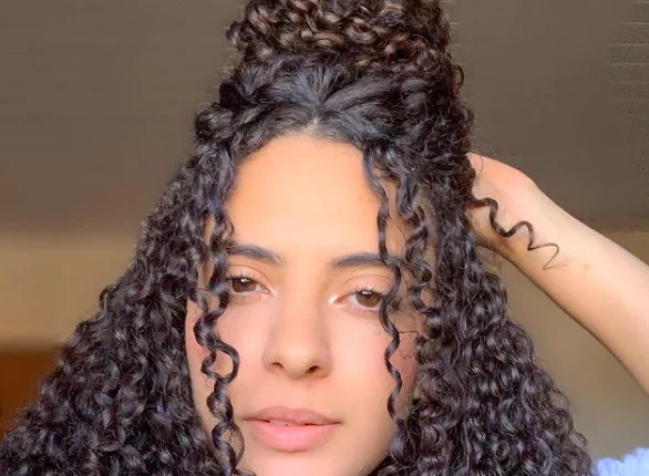 Acessórios que Transformam seu Topete com Cabelo Solto