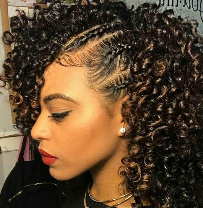 Produtos Essenciais para Manter Suas Tranças em Cabelos Cacheados Impecáveis