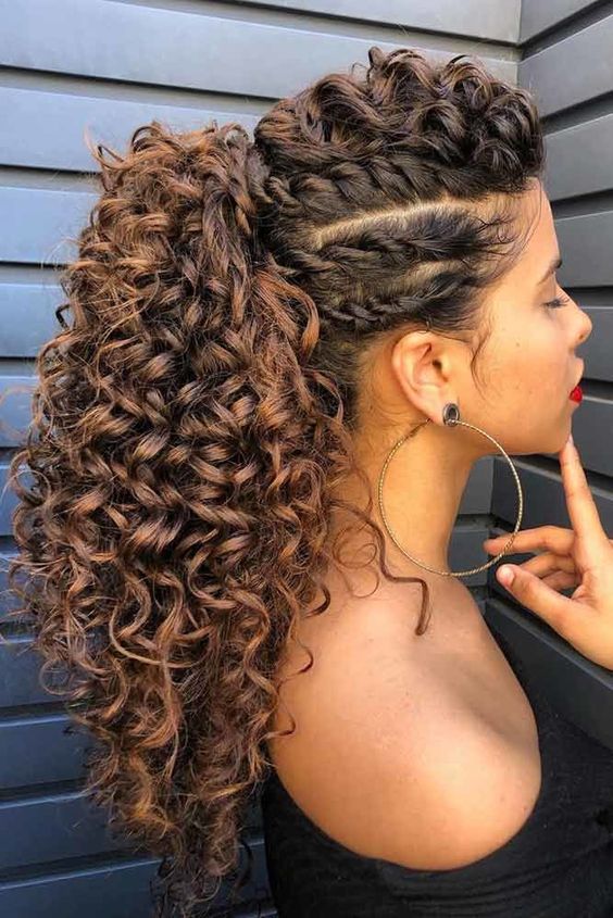 inspiração tranças cabelo cacheado curto