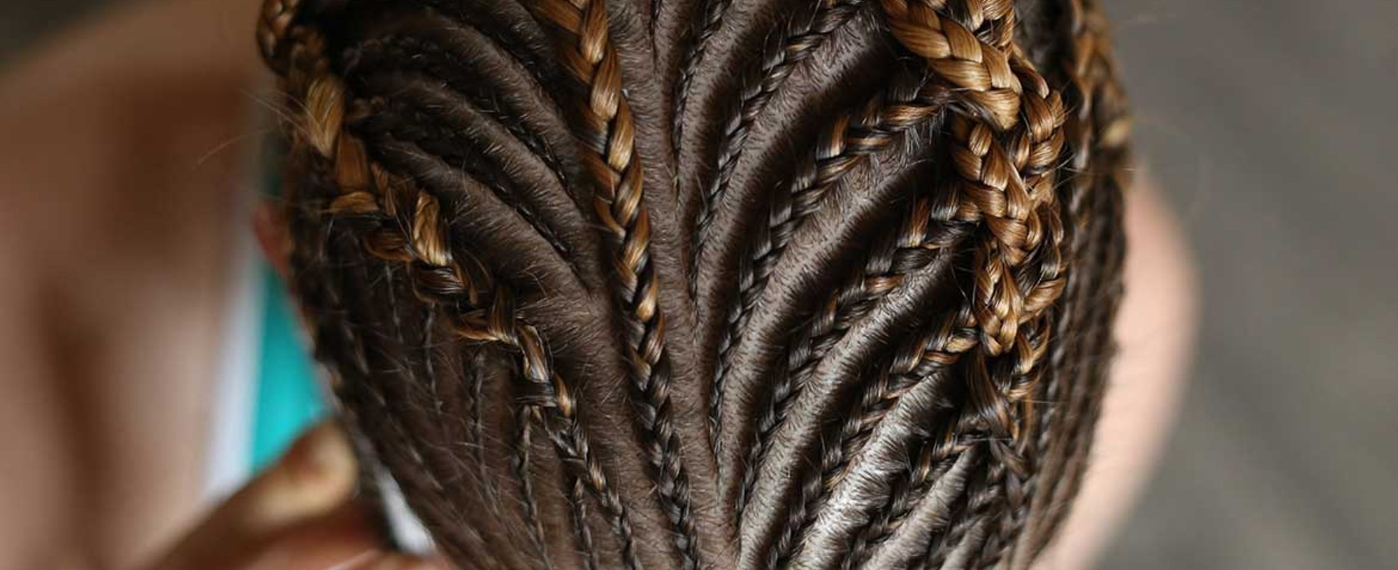 Guia de Cuidados Essenciais para Manter Suas Tranças Saudáveis