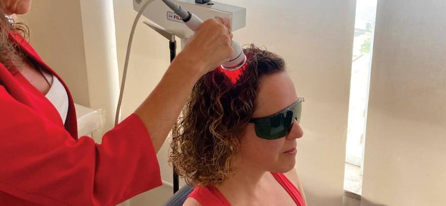 LEDterapia Capilar: Guia Completo sobre Cores e Seus Benefícios