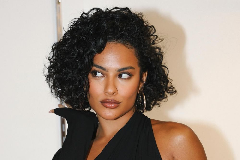 Queda de Cabelo: Quando se Preocupar e Quais Fatores de Saúde Influenciam