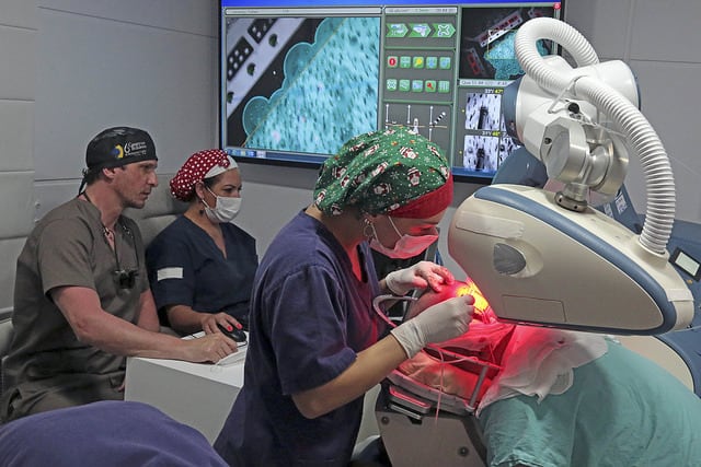 Como Escolher a Clínica Ideal para sua Cirurgia Robótica Capilar?